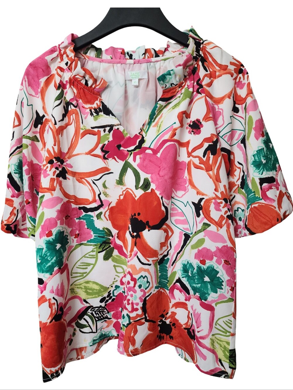 JADE MELODY TAM Bold Blossoms Floral Ruffle V-Neck Blouse EUC Size XS
